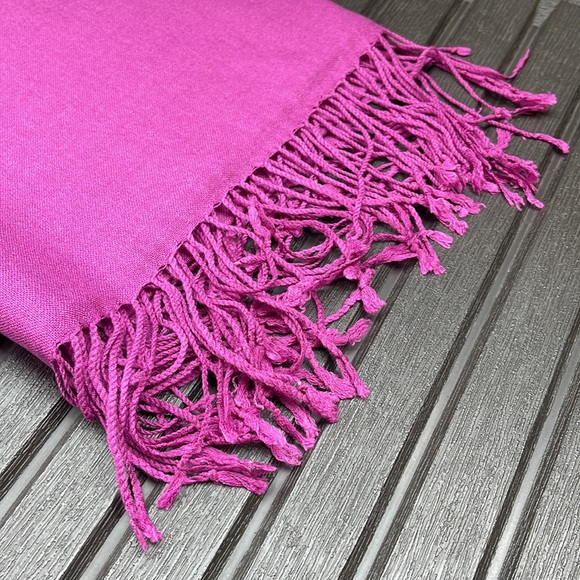 New - Radiant Orchid - Merino Wool & Silk Blend - Pashmina Scarf - Picture 5 of 12